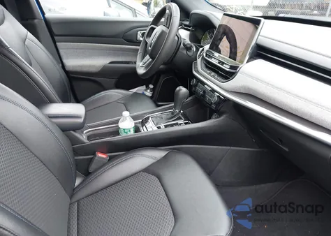 2024 Jeep Compass Latitude 4X4 from USA, damaged, VIN 3C4NJDBN9RT606397